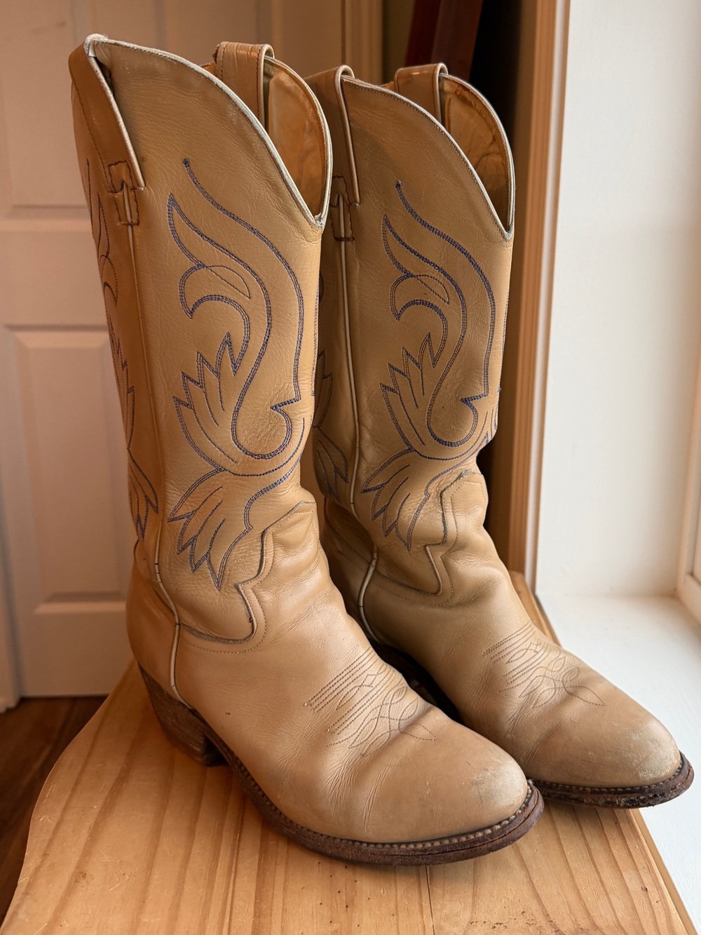 Vintage Tan Leather Western Cowboy Boots Blue Stitching San Francisco